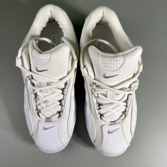 Nike VXT - Women’s 10 - White/Silver - Picture 3 of 6